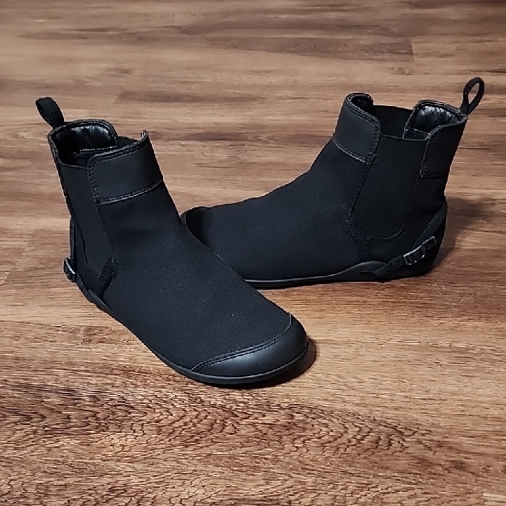 Xero VIENNA Black Stretch Chelsea Ankle Booties